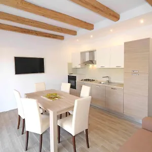 Tanaunella Apartment