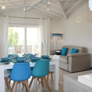 R House Ferienhaus